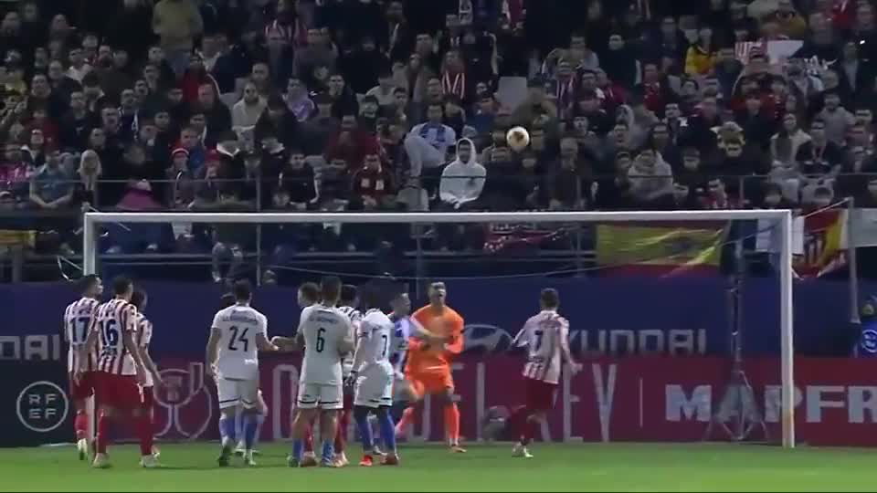 底特律老虎在 2012 年由卡布瑞拉达成三冠王，这也是大联盟时隔 45 年再现此成就