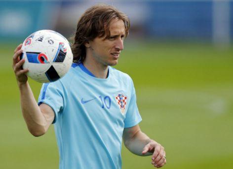 德甲身价前二十球员：维尔茨1.4亿欧元居首，凯