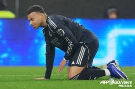 CBA俱乐部杯广厦击败天津 塔克飞身暴扣